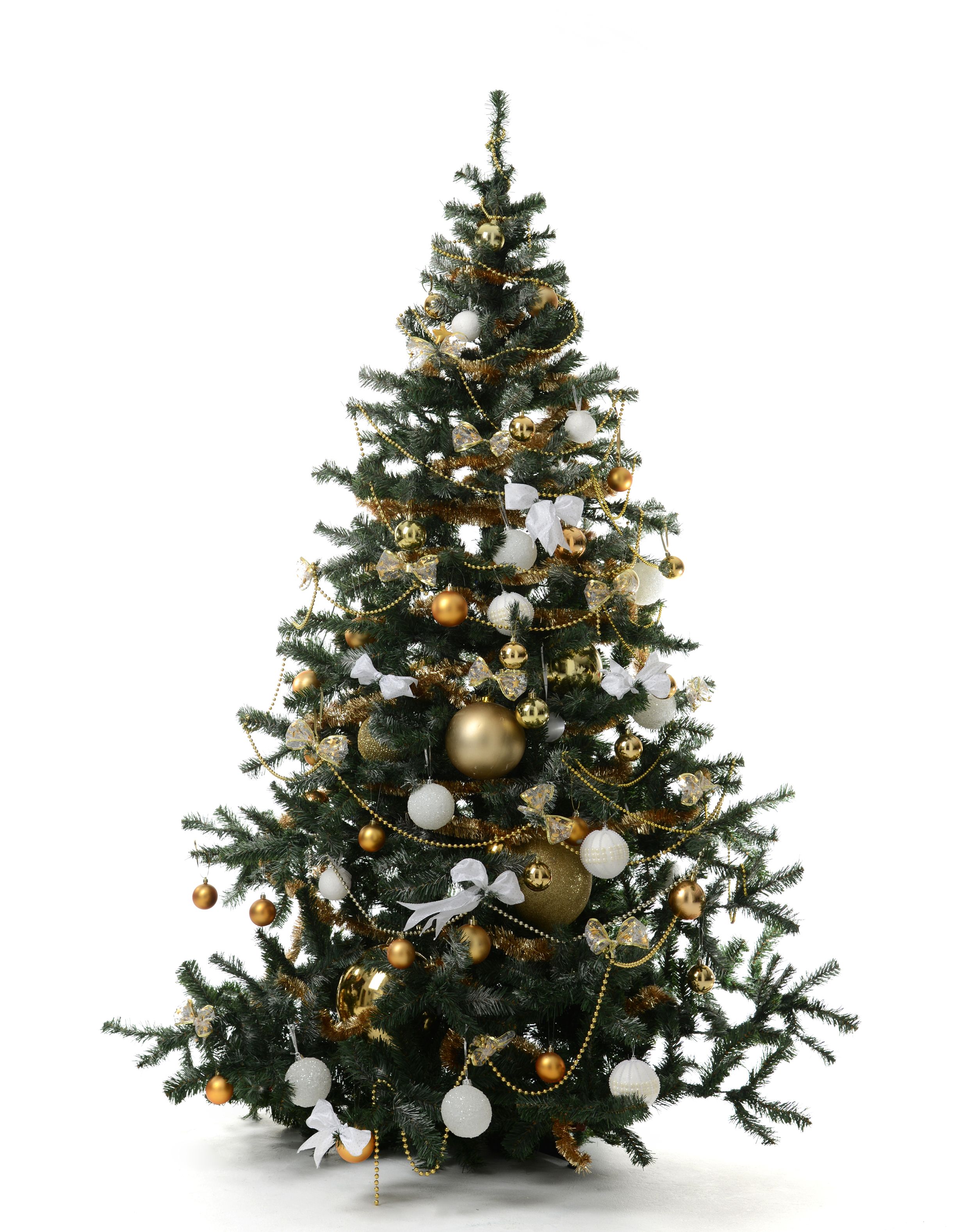 Geschmückter Weihnachtsbaum mit goldenen und weißen Kugeln, Schleifen und Accessoires